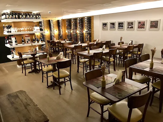 Ticiana Werner Restaurante & Wine Bar